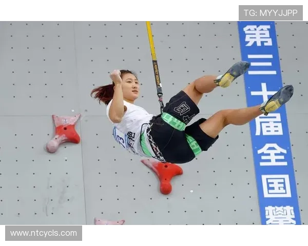 杭州攀岩队在全国团队协作排行榜中荣获第十名展现出色实力与团队精神